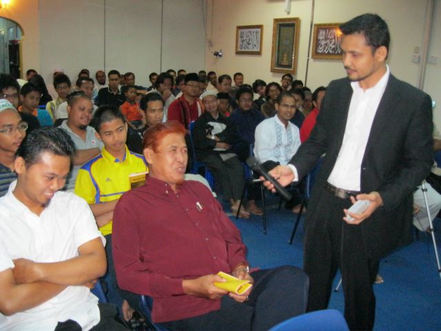 munaaqashah-poligami-03