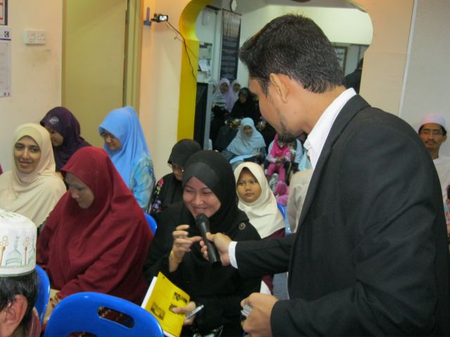 munaaqashah-poligami-04